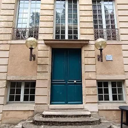 Hotel Le Remigny XVII Siecle Nevers Exterior photo