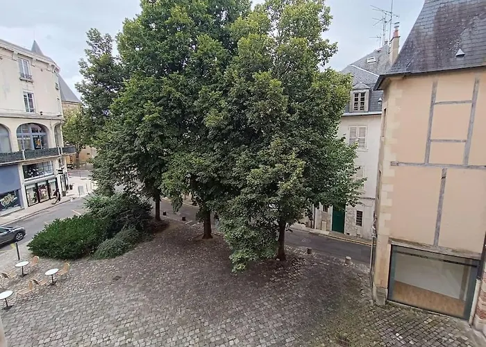 Hotel Le Remigny XVII Siecle