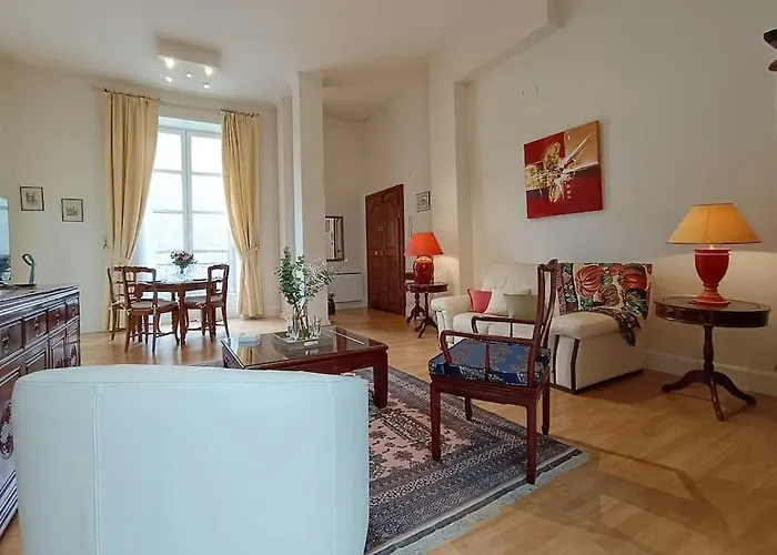 Hotel Le Remigny XVII Siecle